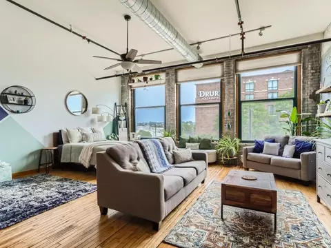 523 Jackson St #304, Saint Paul, MN 55101