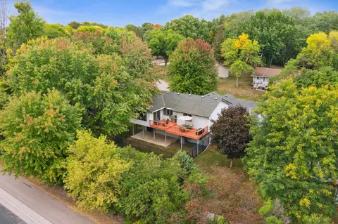 112205 James Ct, Chaska, MN 55318