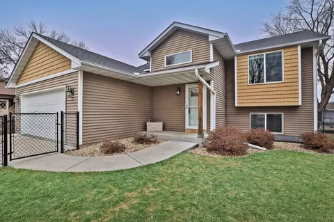 35 Oak St, Farmington, MN 55024