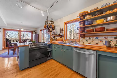Kitchen - 5185 124th Ct E, Northfield, MN 55057 photo 3 of 6
