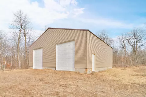 8270 Hiawatha Ave, Brainerd, MN 56401
