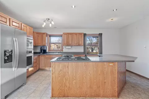 Kitchen - 5033 Three Points Blvd, Mound, MN 55364 photo 4 of 5