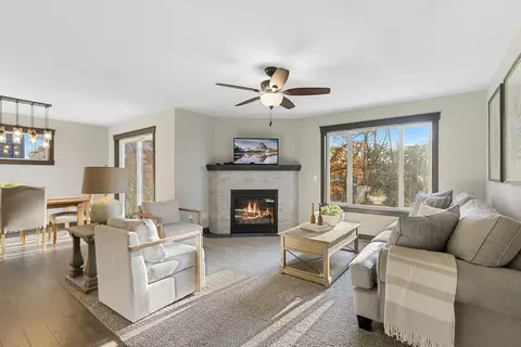 7882 Austin Way, Inver Grove Heights, MN 55077