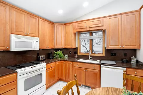 1124 Como Ave, Duluth, MN 55811 photo 6