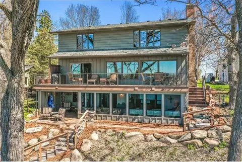 9777 103rd St NW, Annandale, MN 55302