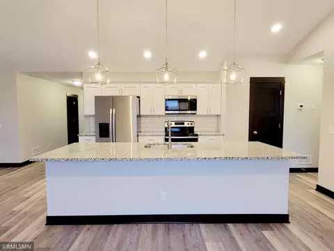 2115 Nelson St, Saint Peter, MN 56082 photo 2