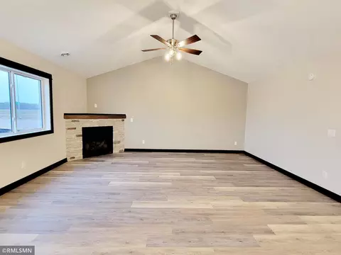 2115 Nelson St, Saint Peter, MN 56082 photo 7