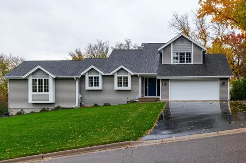 10911 48th Ave N, Plymouth, MN 55442