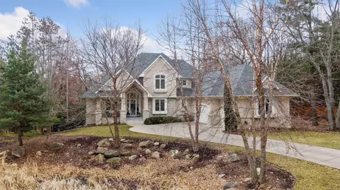 13567 Essex Pl, Minnetonka, MN 55305