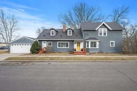 4864 Bloom Ave, White Bear Lake, MN 55110