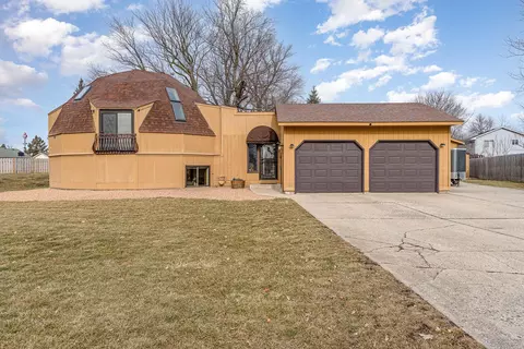 690 Lynnwood St SW, Owatonna, MN 55060