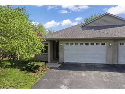 1108 Lia Ct, Northfield, MN 55057