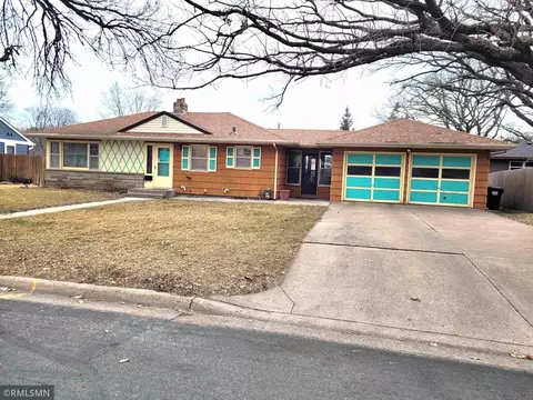 6210 Sunrise Dr NE, Fridley, MN 55432