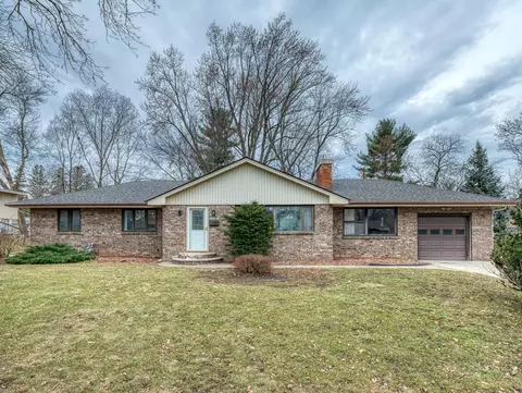 11020 Thomas Ave S, Bloomington, MN 55431