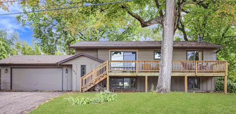 4973 Edgewater Dr, Mound, MN 55364