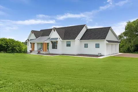 1519 96th St, New Richmond, WI 54017