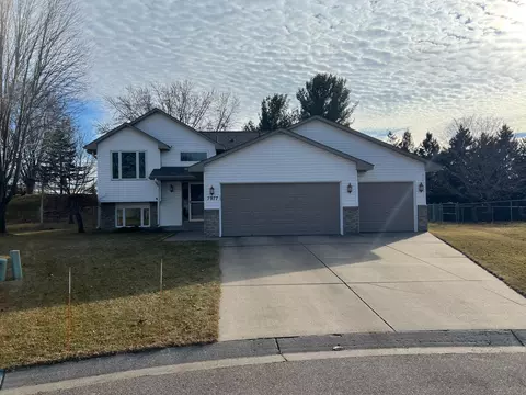 7977 77th Street Ct S, Cottage Grove, MN 55016