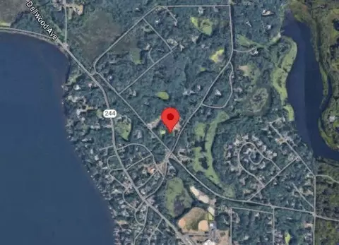 209 Quail St, Mahtomedi, MN 55115