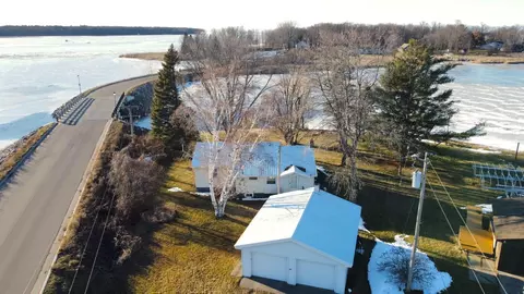 1390 Malone Island Dr, Isle, MN 56342