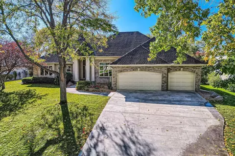 4410 Weston Ln N, Plymouth, MN 55446