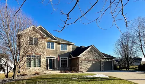1046 Maplebeck Pl NE, Byron, MN 55920