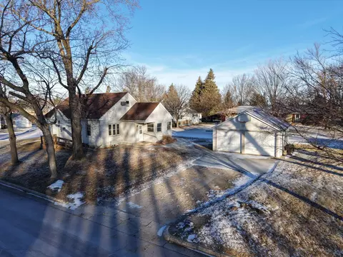 554 9th St, Westbrook, MN 56183