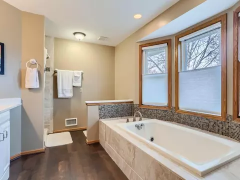 Bath - 2843 Bridgeview Ter, Eagan, MN 55121 photo 2 of 6