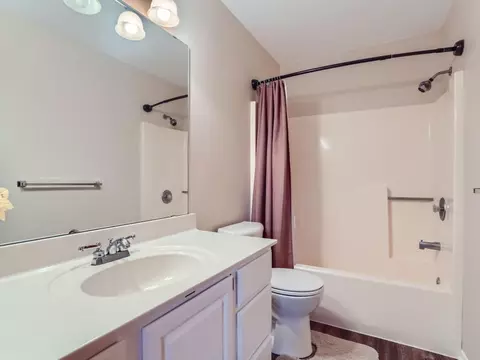Bath - 2843 Bridgeview Ter, Eagan, MN 55121 photo 5 of 6