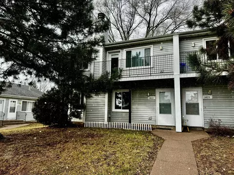 1403 Farrington St, Saint Paul, MN 55117