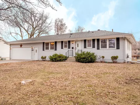 9132 Northwood Pkwy, New Hope, MN 55427