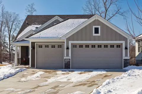 11544 Arnie Way N, Lake Elmo, MN 55042