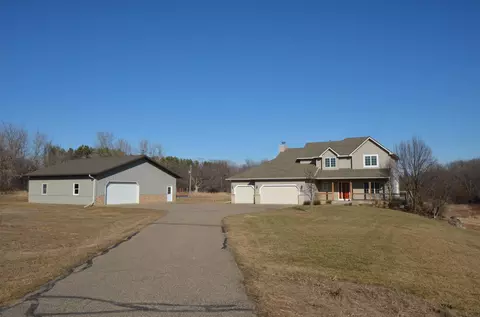 32443 Oasis Rd, Center City, MN 55012
