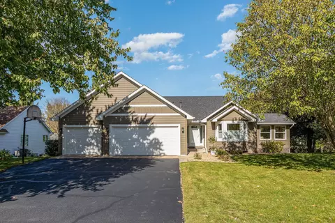 2302 Eagle Ridge Trl, Stillwater, MN 55082