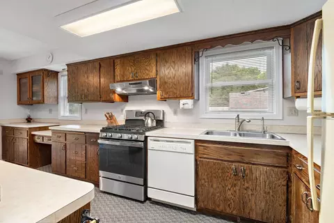 5870 Main St W, Maple Plain, MN 55359 photo 8