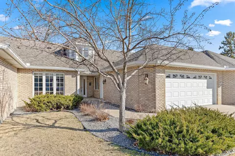 5590 Dunlap Ave N, Shoreview, MN 55126