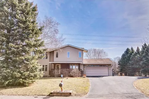 2536 Ann Dr, Shakopee, MN 55379