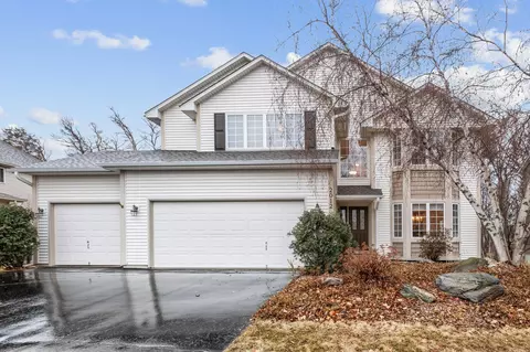 2012 Groveland Way, Shakopee, MN 55379