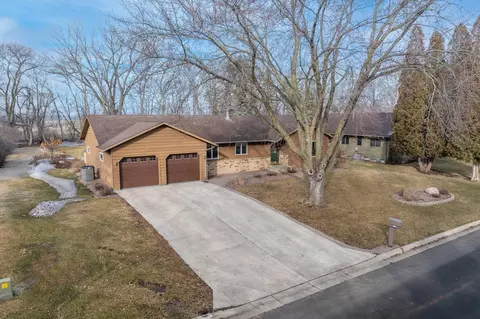 1920 Knollwood Dr, Fairmont, MN 56031