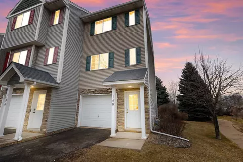 148 19th Ave SE, Cambridge, MN 55008