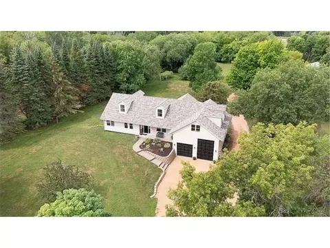2165 S Lakeshore Dr, Independence, MN 55359