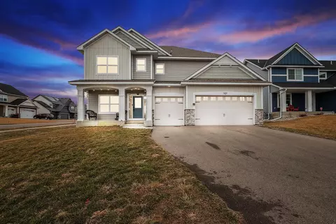 9625 W Wind Cir, Woodbury, MN 55129