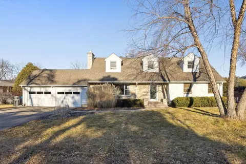 341 Campbell Dr, Hopkins, MN 55343