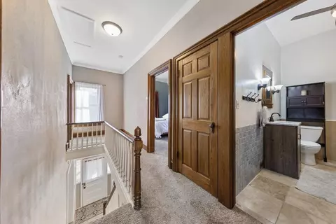 Entry Way - 128 6th Ave NW, Faribault, MN 55021 photo 1 of 3
