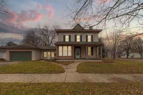 128 6th Ave NW, Faribault, MN 55021