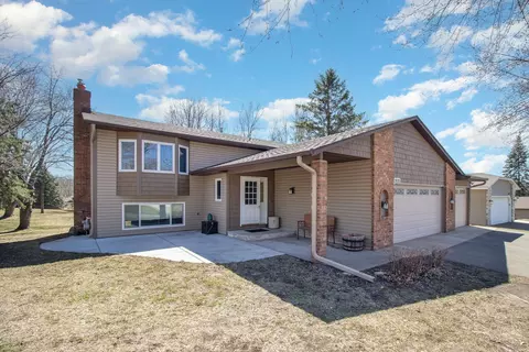 4658 Kingsbury Dr, Eagan, MN 55122
