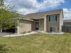 1020 Fox Xing, Norwood Young America, MN 55397