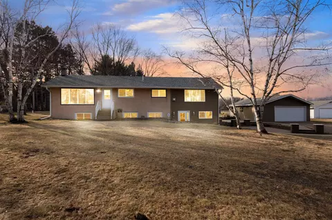 28746 Palm St NW, Isanti, MN 55040