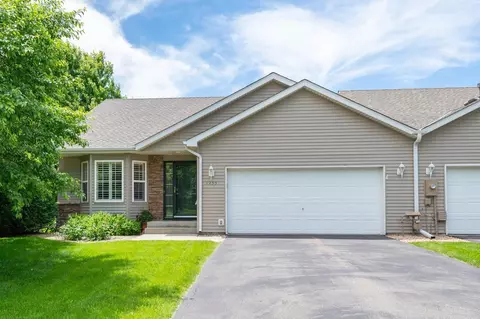 1255 Langewood Dr, Minnetrista, MN 55364