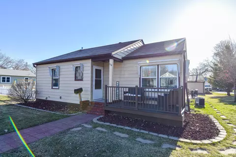 514 Saint Paul Ave S, Thief River Falls, MN 56701