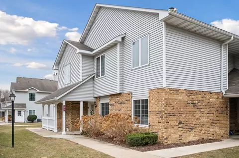 Exterior - 3578 Blue Jay Way #107, Eagan, MN 55123 photo 2 of 6